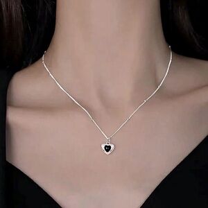 925  Black Heart Shaped Pendant Necklace